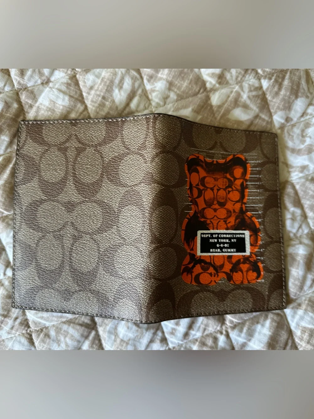 🆕 Coach Limited Edition Vandal Gummy Passport Wallet – NWT – 100% Authentic